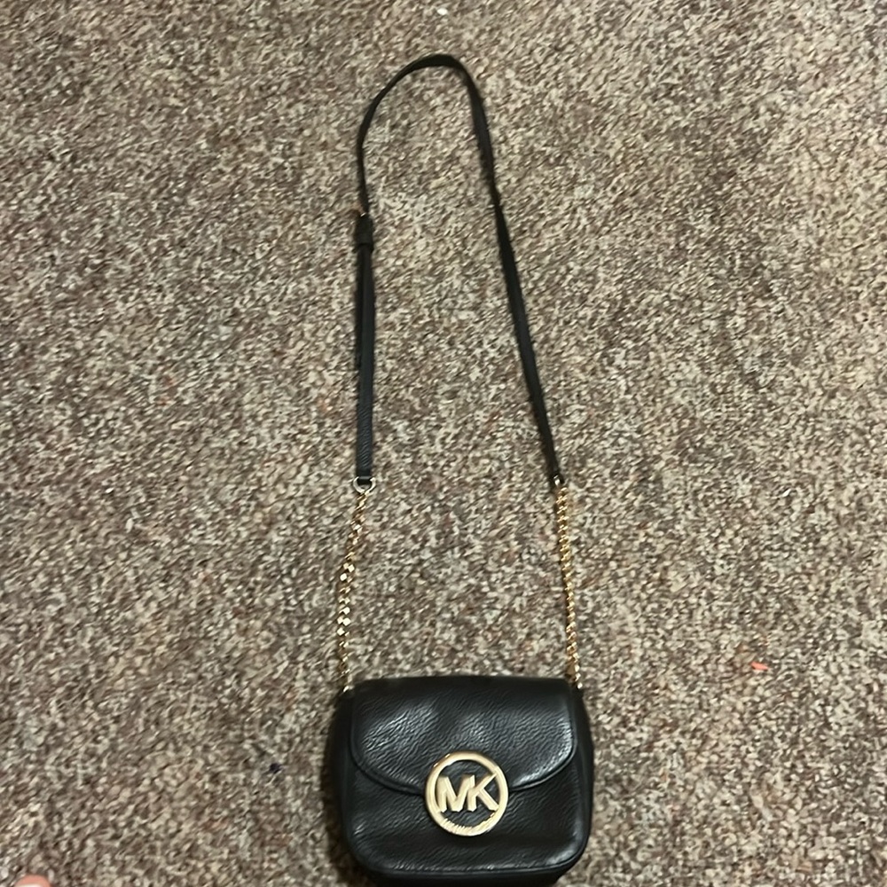 Micheal kors purse perfect if you want a small bag